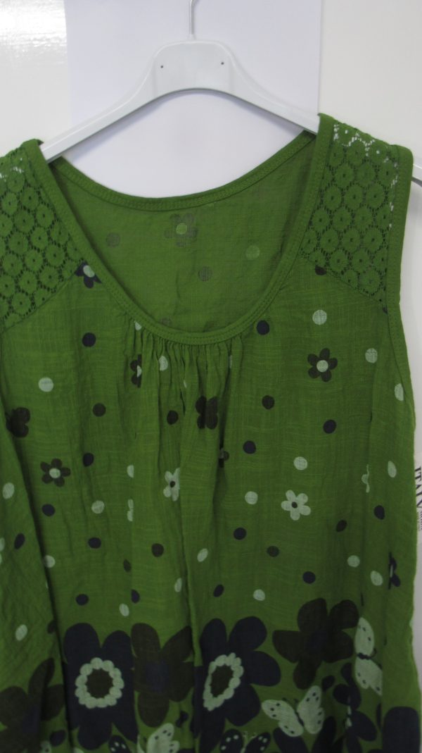 New Floral Sleeveless Top Green One Size fits sizes 18 20 22 - Image 3