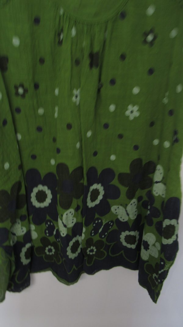 New Floral Sleeveless Top Green One Size fits sizes 18 20 22 - Image 4