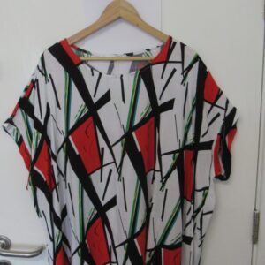 SALE SALE SALE New Ladies Red and Black Pattern Tunic Top One Size fits sizes 18 20 22 24 NON RETURNABLE