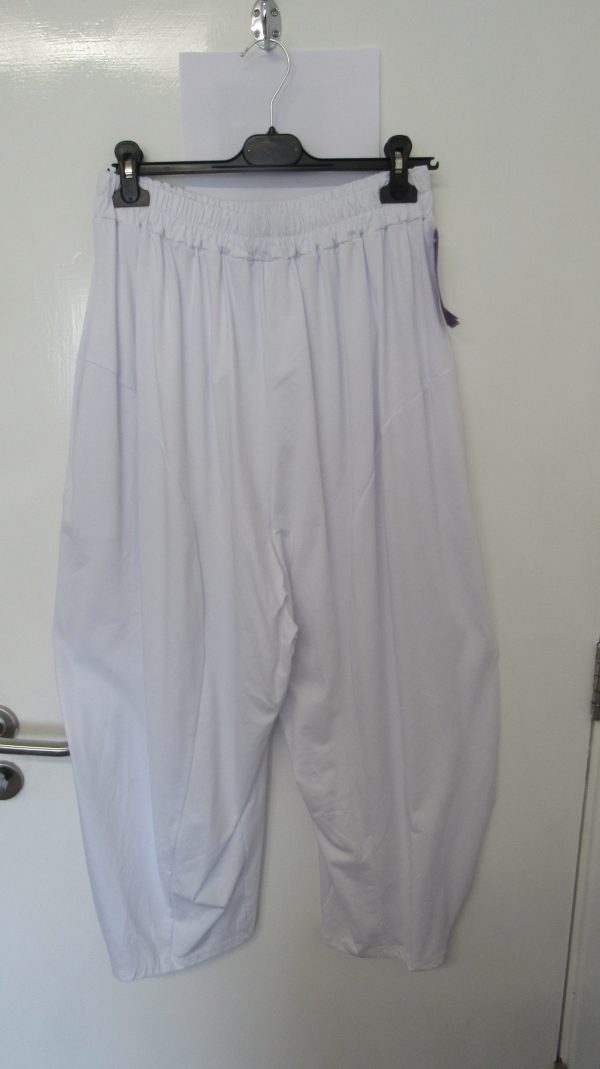 New Ladies White 3/4 Length Wide Leg Trousers One size fits sizes 18 20 22 24