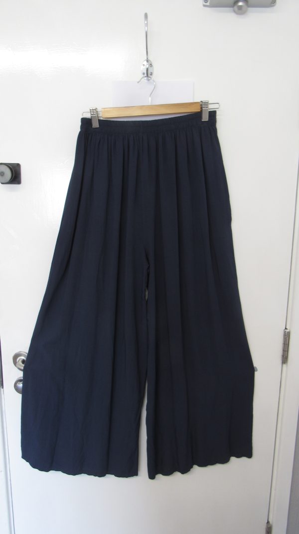 New Ladies Navy Blue Elasticated Waist Wide Leg Trousers One Size fits sizes 18 20 22