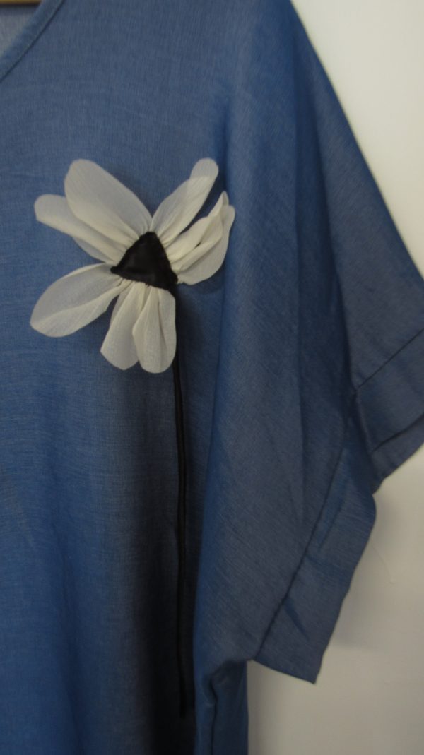New Ladies Dark Denim Flower Top One Size fits sizes 18 20 22 - Image 3
