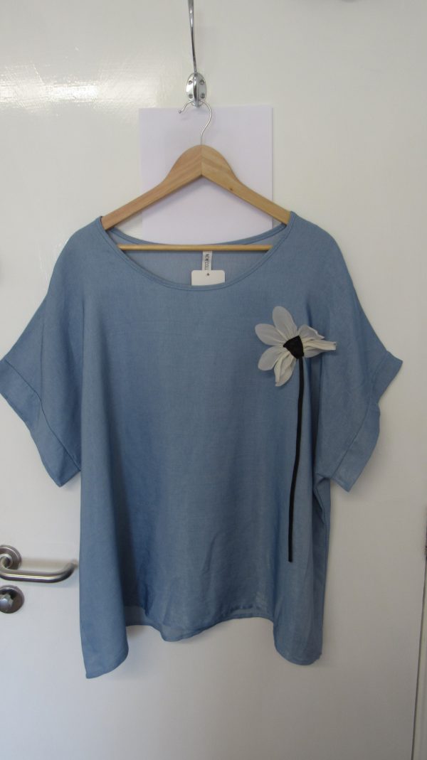 New Ladies Light Denim Flower Top One Size fits sizes 18 20 22