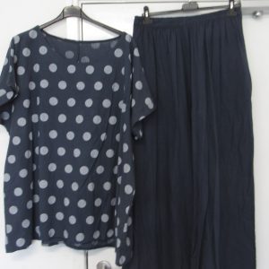 New Navy Spot 2 Piece Linen Blend Set One Size fits sizes 18 20 22 24