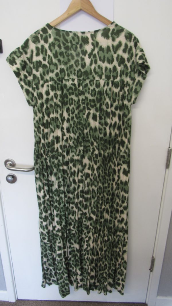 New Ladies Khaki Green Animal Print Pleated Maxi Dress One Size fits sizes 14 16 18 20 - Image 5