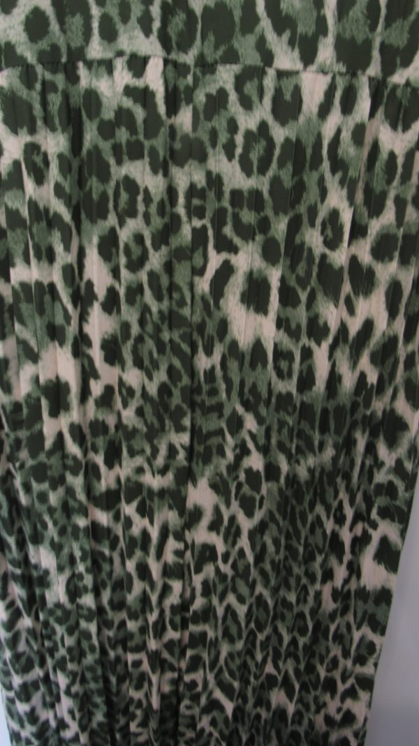 New Ladies Khaki Green Animal Print Pleated Maxi Dress One Size fits sizes 14 16 18 20 - Image 6