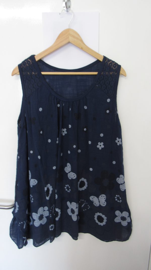 New Floral Sleeveless Top Navy Blue One Size fits sizes 18 20 22 - Image 2