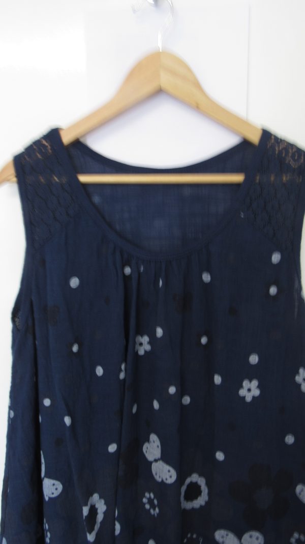 New Floral Sleeveless Top Navy Blue One Size fits sizes 18 20 22 - Image 3