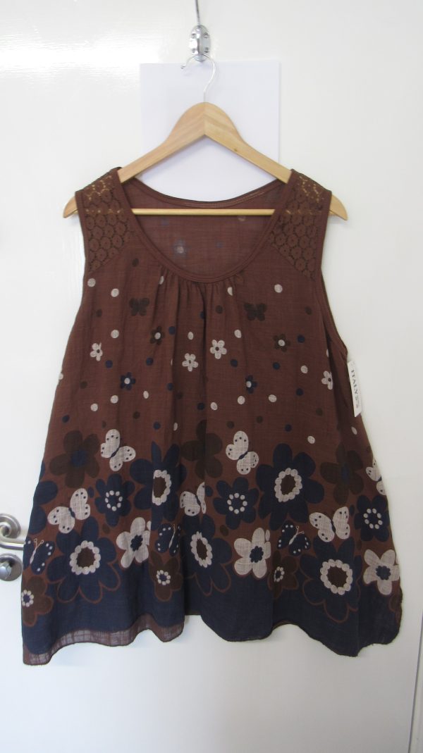 New Floral Sleeveless Top Brown One Size fits sizes 18 20 22 - Image 2