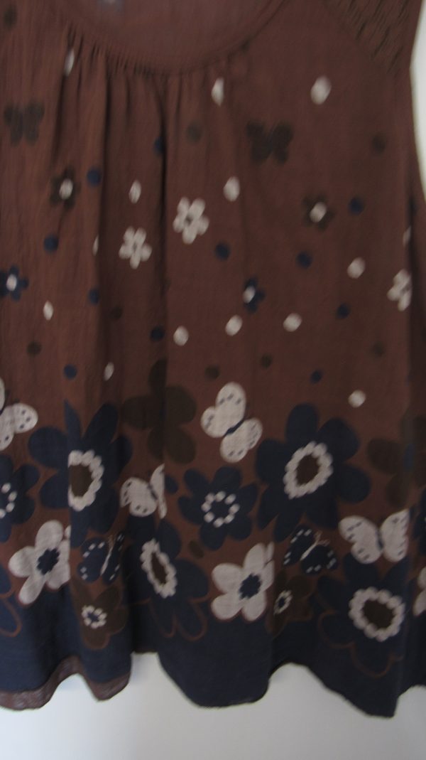 New Floral Sleeveless Top Brown One Size fits sizes 18 20 22 - Image 5