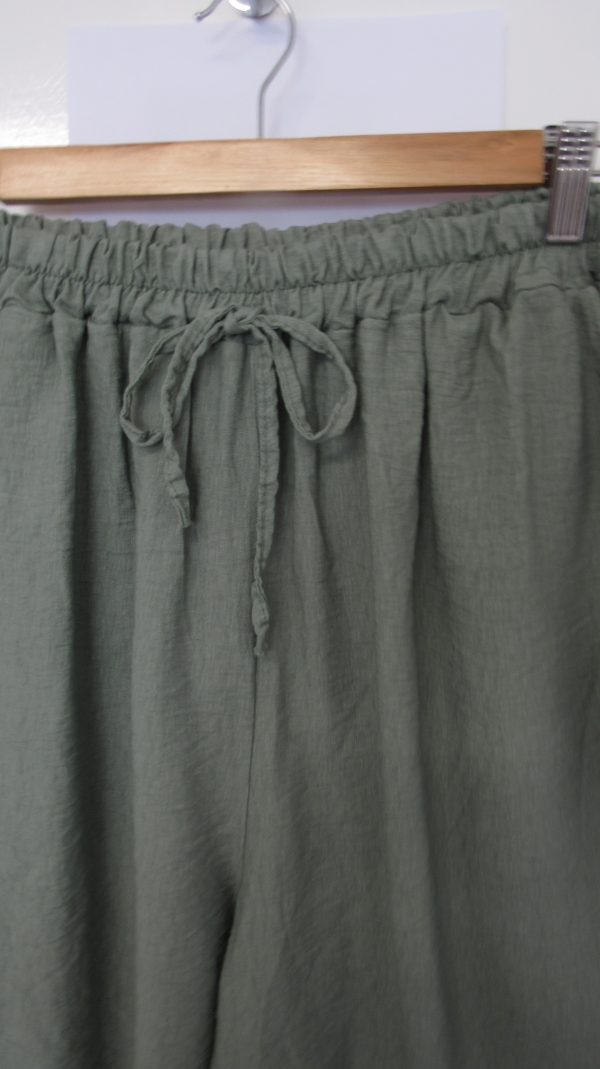 New Ladies Khaki Pocket Shorts One size fits sizes 16 18 20 22 - Image 3