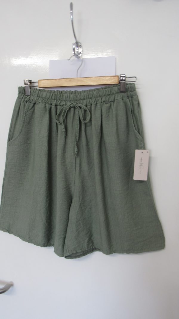 New Ladies Khaki Pocket Shorts One size fits sizes 16 18 20 22 - Image 5