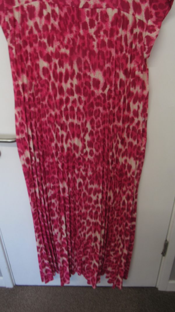 New Ladies Pink Leopard Print Pleated Maxi Dress One Size fits sizes 14 16 18 20 - Image 4