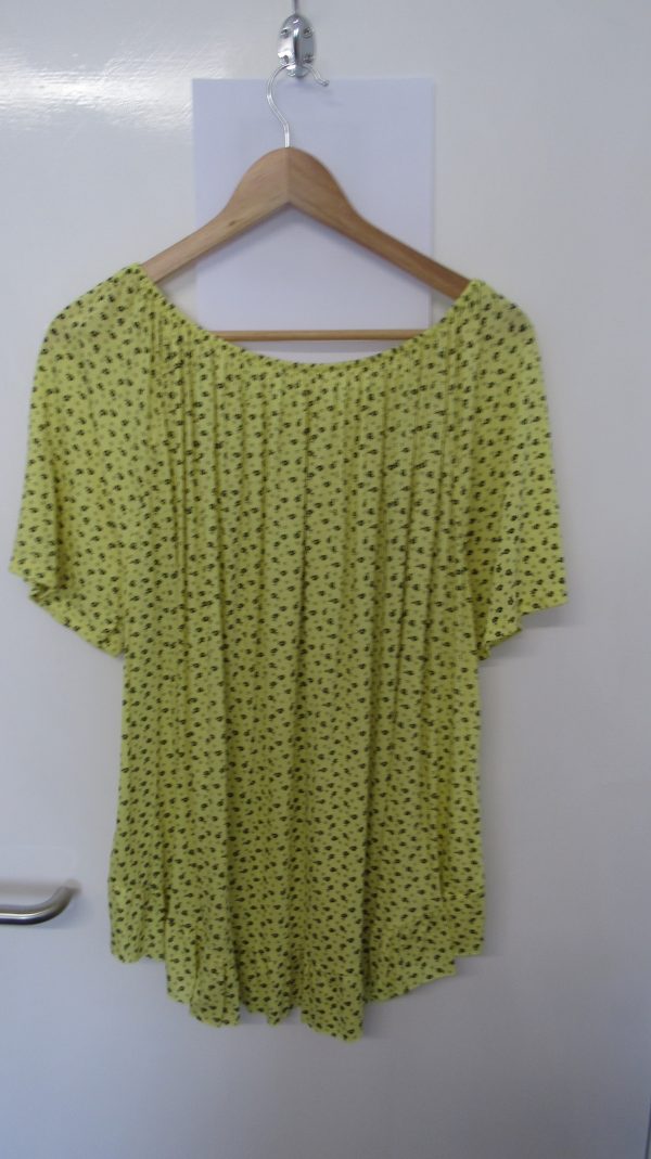 New Ladies Yellow Floral Frill Top One size fits sizes 16 18 20 22 - Image 4