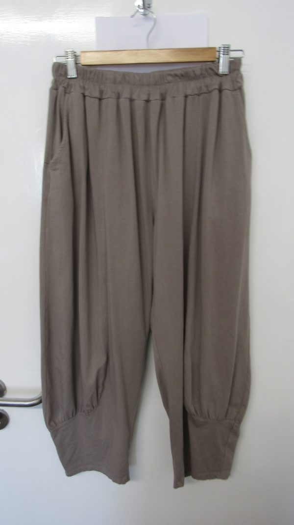 NEW Ladies Womens Mocha Jersey 3/4 Length cuff bottom Trousers One size fits sizes 16 18 20 22