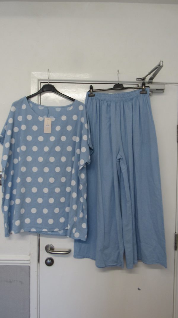 New Sky Blue Spot 2 Piece Linen Blend Set One Size fits sizes 18 20 22 24 - Image 2