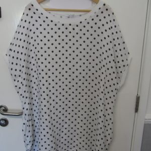 New Ladies White with Black Spot Pocket Line Tunic Top One Size fits sizes 18 20 22 24