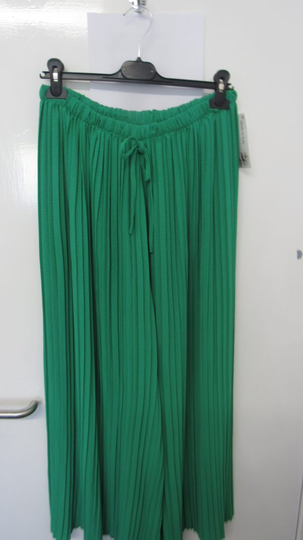 New Ladies Plus Size Pleated Trousers Emerald Green One Size fits 20 22 24 26 - Image 2