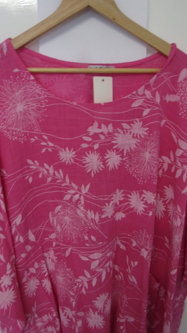 NEW Ladies Cerise Pink Floral Plus Plus Size floaty Tunic Top One Size Fits sizes 22 24 26 28 30 - Image 3