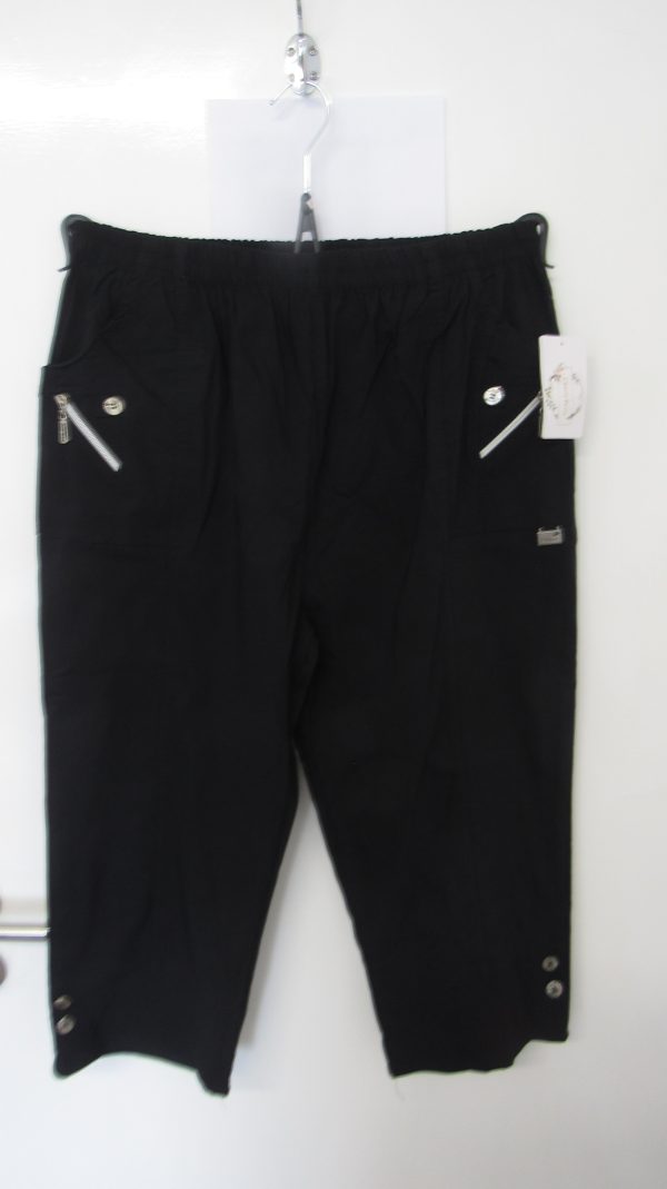 Cherry Berry Black 3/4 length stretchy trousers Size T7 UK 20 - Image 4