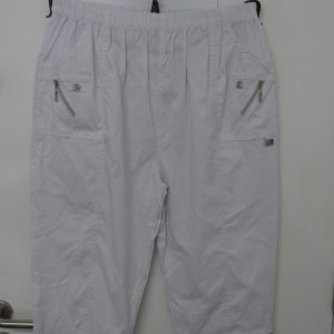 Cherry Berry White 3/4 length stretchy trousers Size T3 UK 12