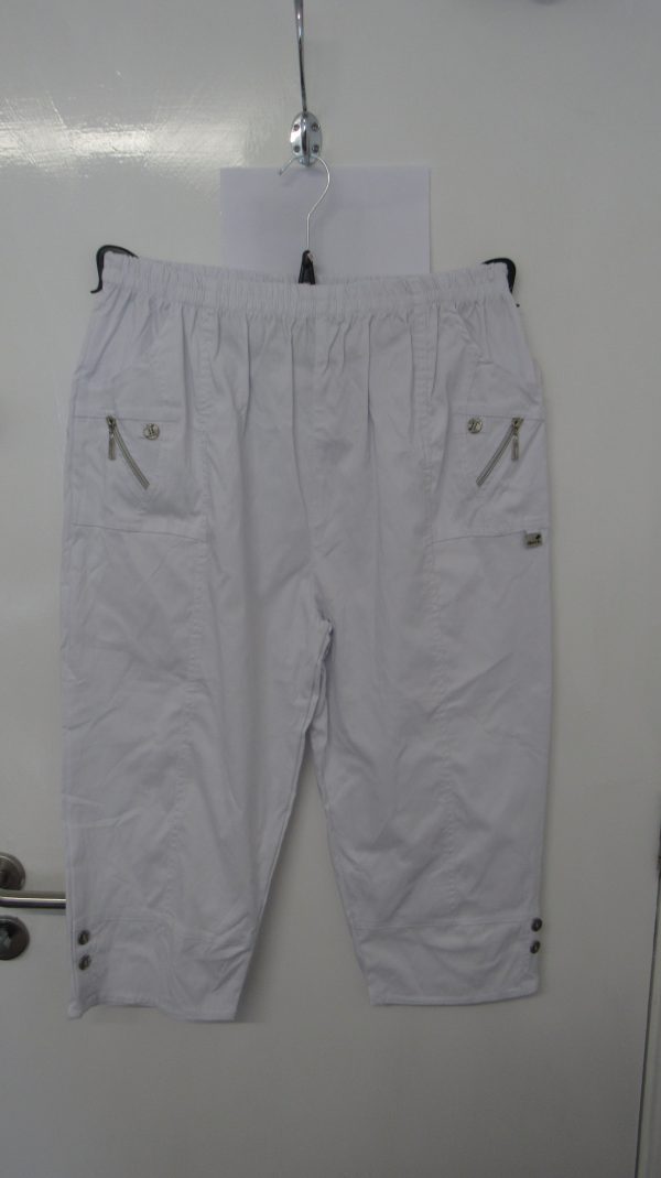 Cherry Berry White 3/4 length stretchy trousers Size T7 UK 20