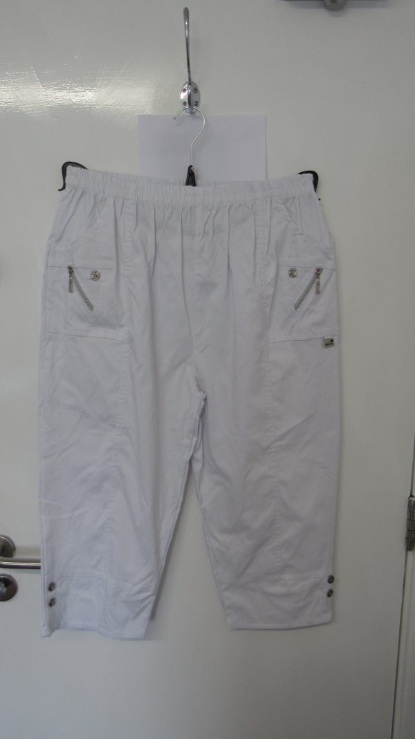 Cherry Berry White 3/4 length stretchy trousers Size T7 UK 20 - Image 2