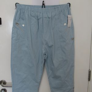 Cherry Berry Sky Blue 3/4 length stretchy trousers Size T9 UK 24