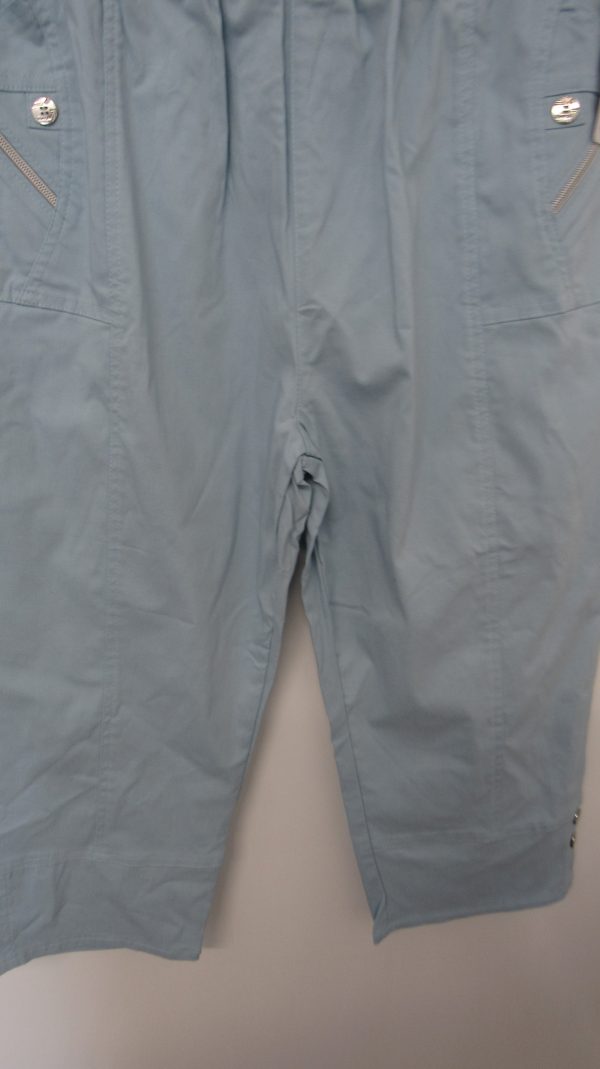 Cherry Berry Sky Blue 3/4 length stretchy trousers Size T9 UK 24 - Image 4