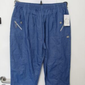 Cherry Berry Denim Blue 3/4 length stretchy trousers Size T7 UK 20