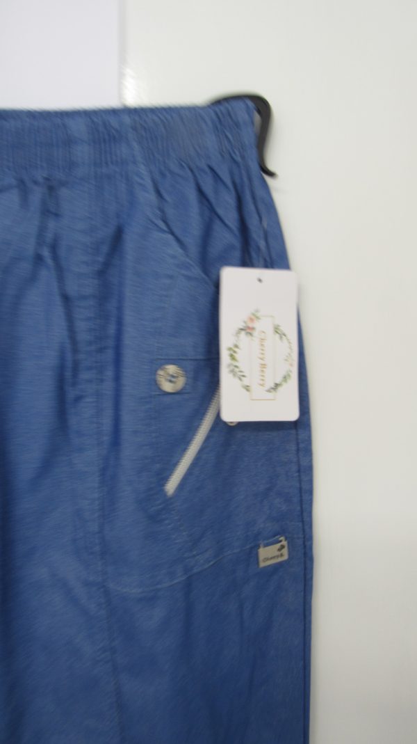 Cherry Berry Denim Blue 3/4 length stretchy trousers Size T9 UK 24 - Image 3