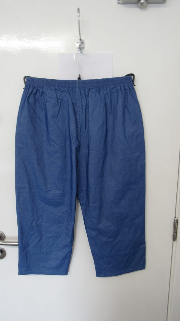 Cherry Berry Denim Blue 3/4 length stretchy trousers Size T9 UK 24 - Image 5