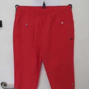 Cherry Berry Red 3/4 length stretchy trousers Size T7 UK 20