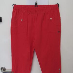 Cherry Berry Red 3/4 length stretchy trousers Size T7 UK 20 NON RETURNABLE