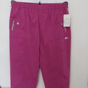 Cherry Berry Cerise Pink 3/4 length stretchy trousers Size T2 UK 10