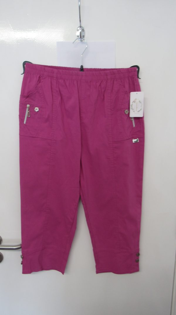 Cherry Berry Cerise Pink 3/4 length stretchy trousers Size T2 UK 10 - Image 2