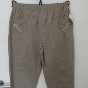 Cherry Berry Beige 3/4 length stretchy trousers Size T6 UK 18