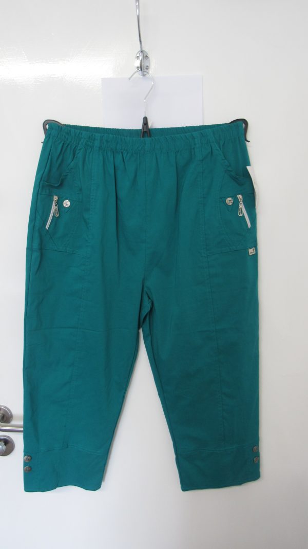 Cherry Berry Teal 3/4 length stretchy trousers Size T3 UK 12 - Image 2