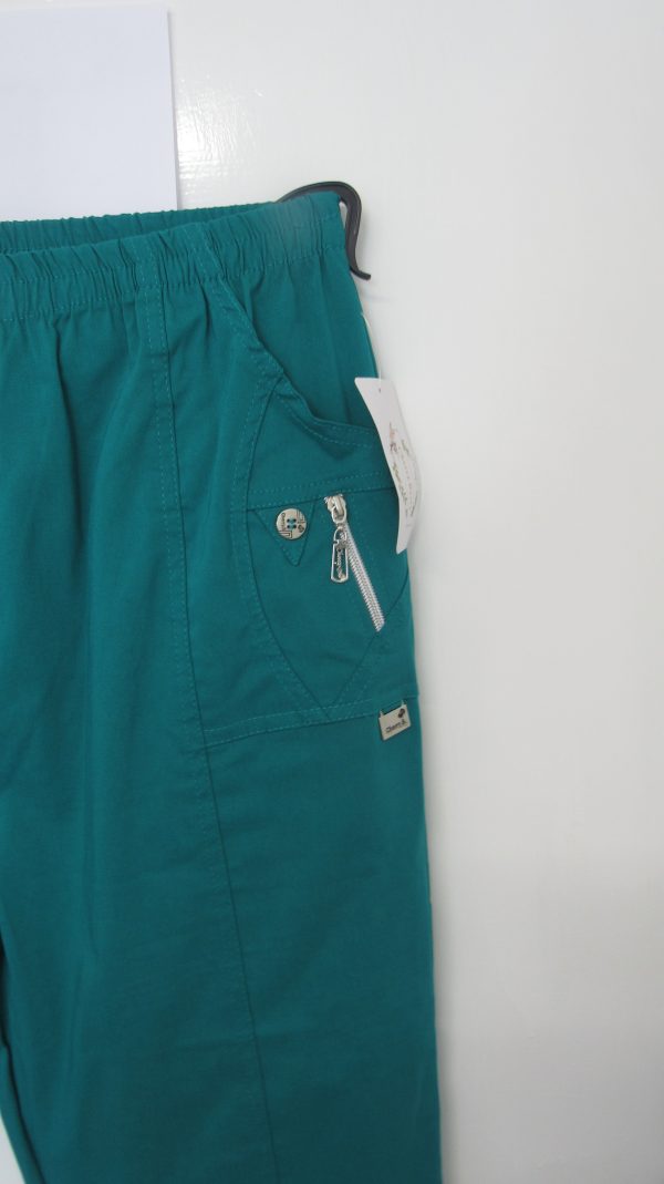 Cherry Berry Teal 3/4 length stretchy trousers Size T3 UK 12 - Image 3