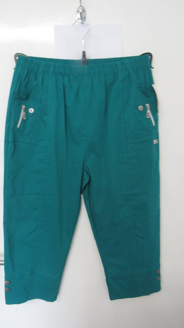 Cherry Berry Teal 3/4 length stretchy trousers Size T3 UK 12 - Image 4