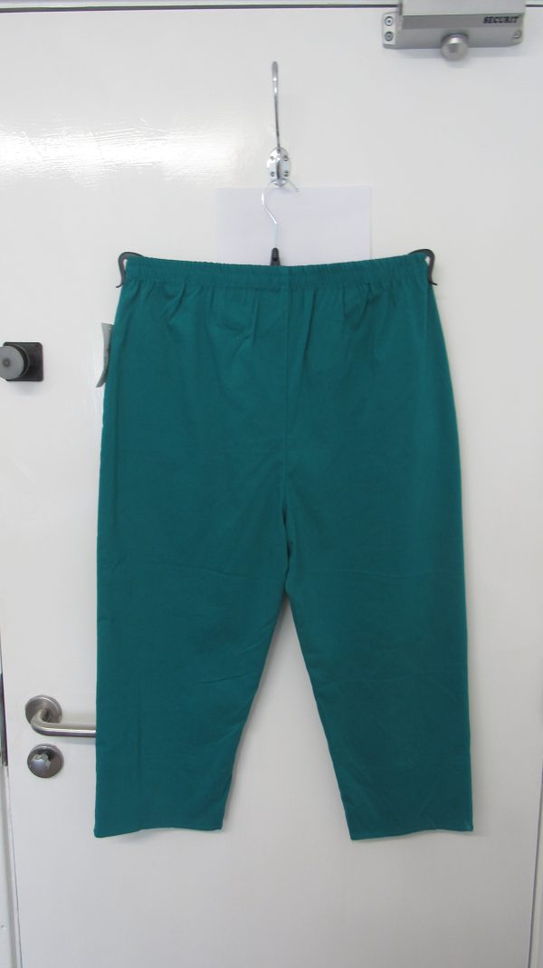 Cherry Berry Teal 3/4 length stretchy trousers Size T3 UK 12 - Image 5