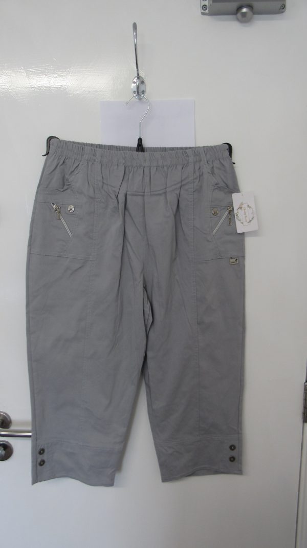 Cherry Berry Grey 3/4 length stretchy trousers Size T4 UK 14