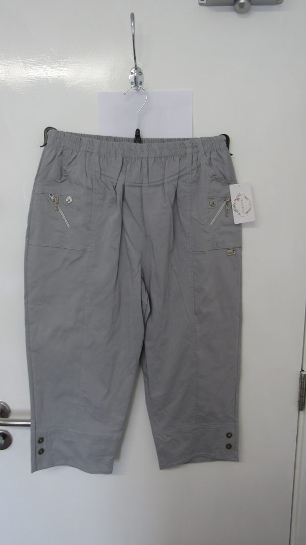 Cherry Berry Grey 3/4 length stretchy trousers Size T4 UK 14 - Image 2