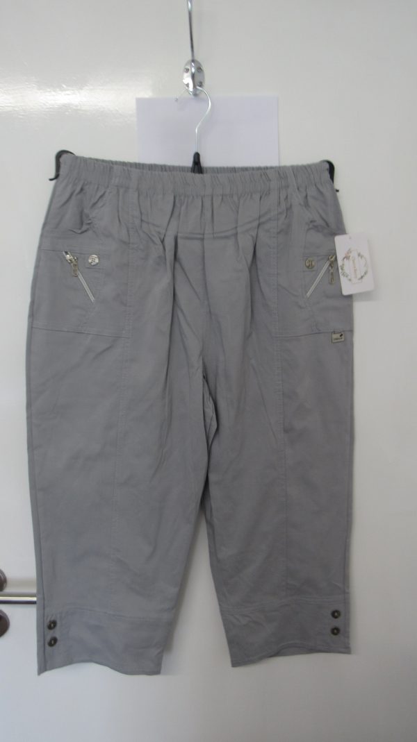 Cherry Berry Grey 3/4 length stretchy trousers Size T4 UK 14 - Image 4