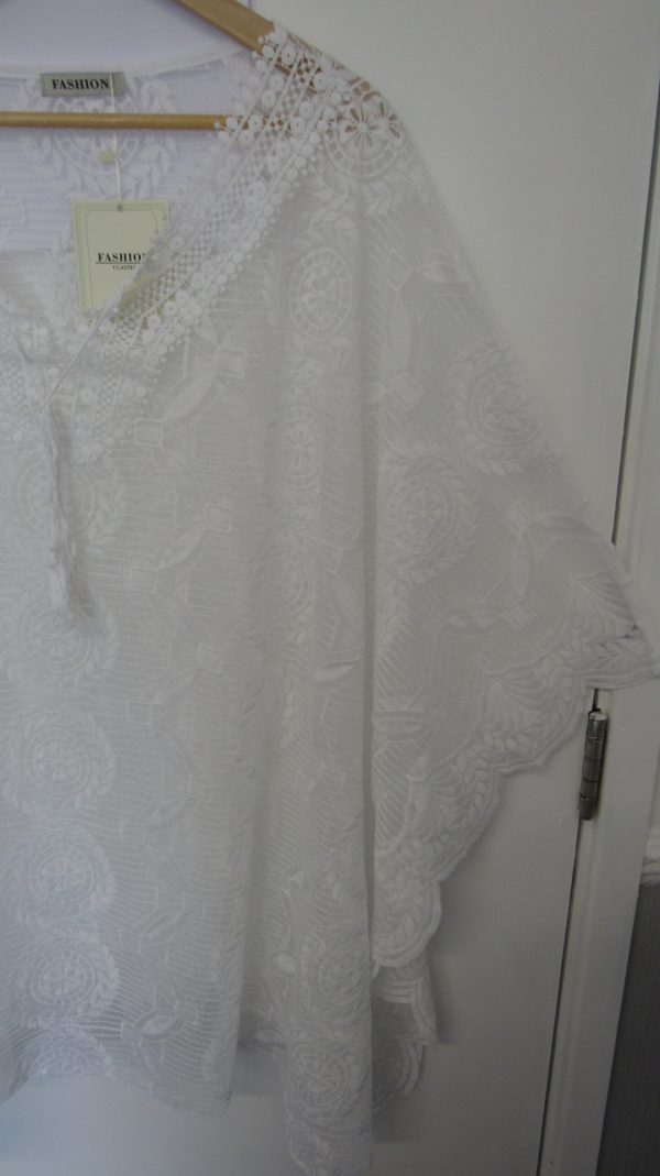 New Ladies White Lacy Kaftan One Size fits sizes 18 20 22 24 - Image 3
