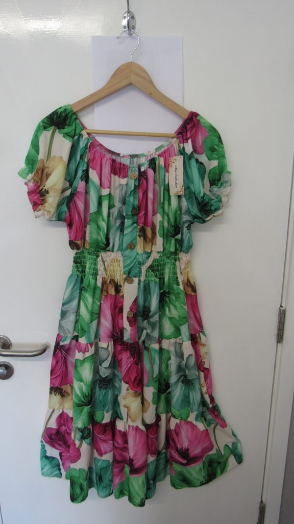 New Ladies Green Floral Tiered Dress One Size fits sizes 14 16 18 20