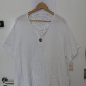 New White Lacy Back Cheesecloth Top One Size fits sizes 16 18 20 22