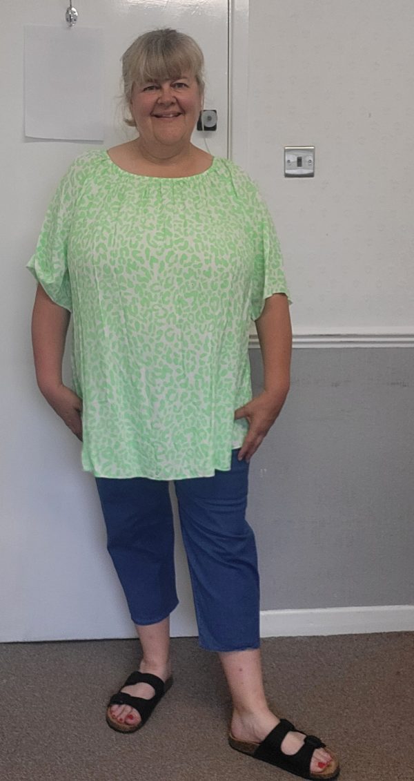 New Ladies Bright Green Leopard Print Top One Size fits sizes 18 20 22 - Image 5