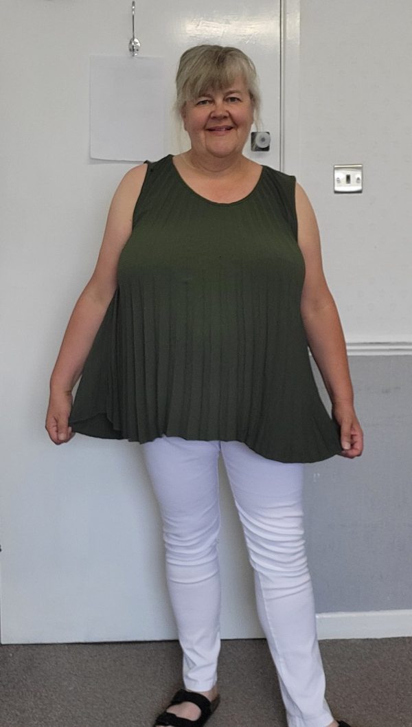 New Ladies Khaki Green Pleated Sleeveless Top One Size fits sizes 18 20 22 - Image 6