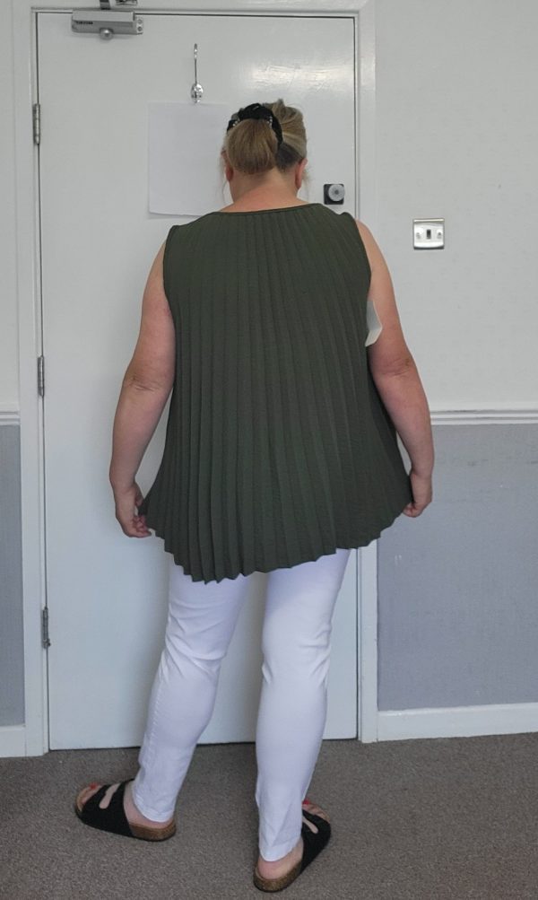 New Ladies Khaki Green Pleated Sleeveless Top One Size fits sizes 18 20 22 - Image 7